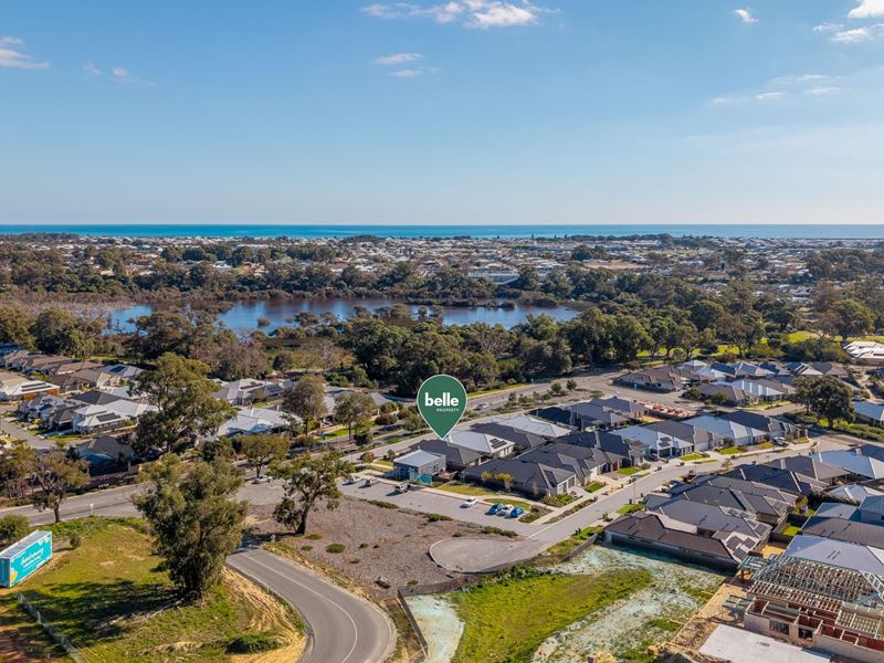15 Barracoota Loop, Lakelands WA 6180