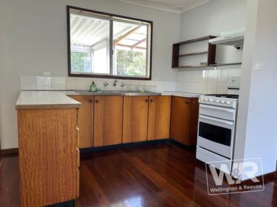 31 Wilson Street, Little Grove WA 6330