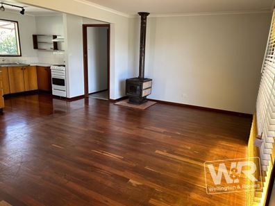 31 Wilson Street, Little Grove WA 6330