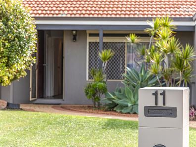 11 Cavalaire Mews, Port Kennedy WA 6172