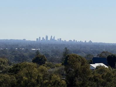 4 Chardonnay Grove, Mount Nasura WA 6112
