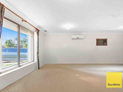 16 Shillington Way, Thornlie WA 6108