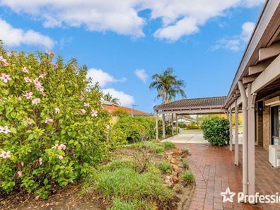 7 Hill Court, Thornlie WA 6108