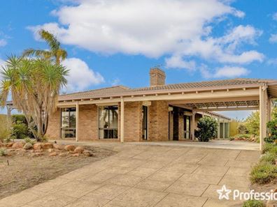 7 Hill Court, Thornlie WA 6108