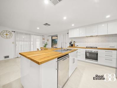 2 Merida Turn, Seville Grove WA 6112