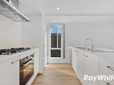 27 Orchardleigh Boulevard, Lakelands WA 6180