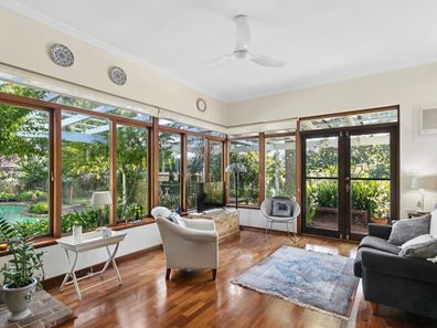33 Louise Street, Nedlands WA 6009