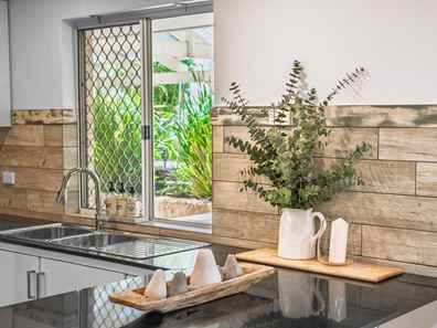 10B Aachen Crescent, Gwelup WA 6018