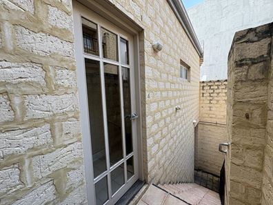 4/26 The Crescent, Midland WA 6056
