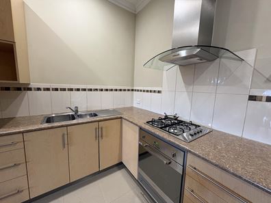 4/26 The Crescent, Midland WA 6056