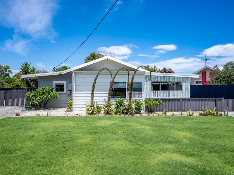 3 Mercedes Avenue, Falcon WA 6210