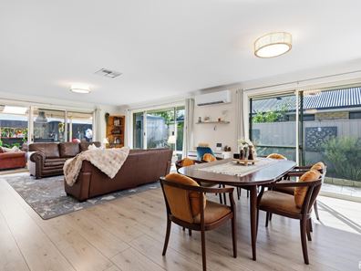 11 Blarney Place, Canning Vale WA 6155