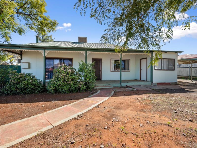 176A Hare Street, Lamington WA 6430