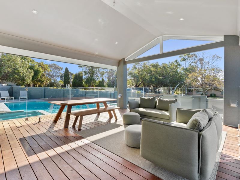 21 Polglass Way, Ardross WA 6153
