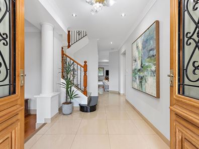 69 Central Road, Rossmoyne WA 6148