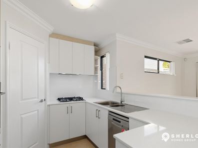 2/24 Mountain View, Kelmscott WA 6111