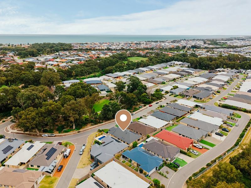 10 Edgbaston Road, Meadow Springs WA 6210