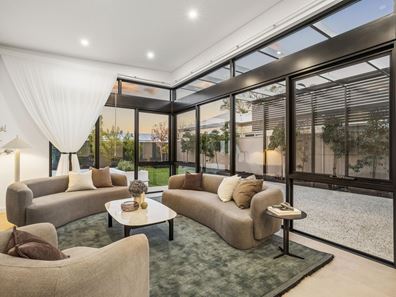 19A Windfield Road, Melville WA 6156