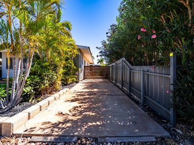 9 Wallaby Street, Baynton WA 6714