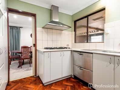 18 Solandra Way, Forrestfield WA 6058