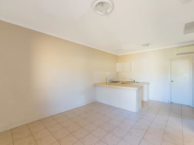 1/11 Sheoak Road, Maddington WA 6109