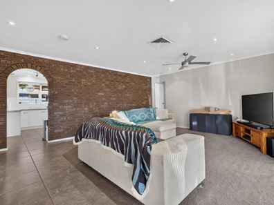 4 Lawrence Way, Millars Well WA 6714