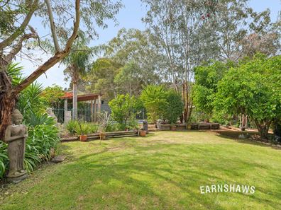 10 Glynden Way, Helena Valley WA 6056