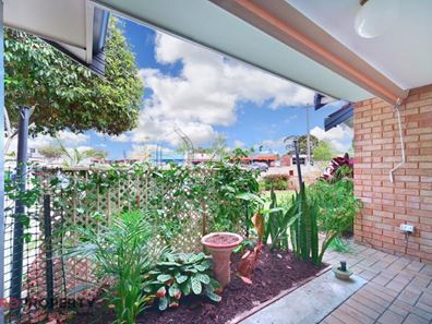 1/5 Edwards Crescent, Redcliffe WA 6104