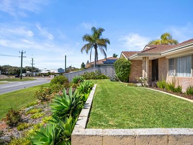 3 Colville Street, Waikiki WA 6169