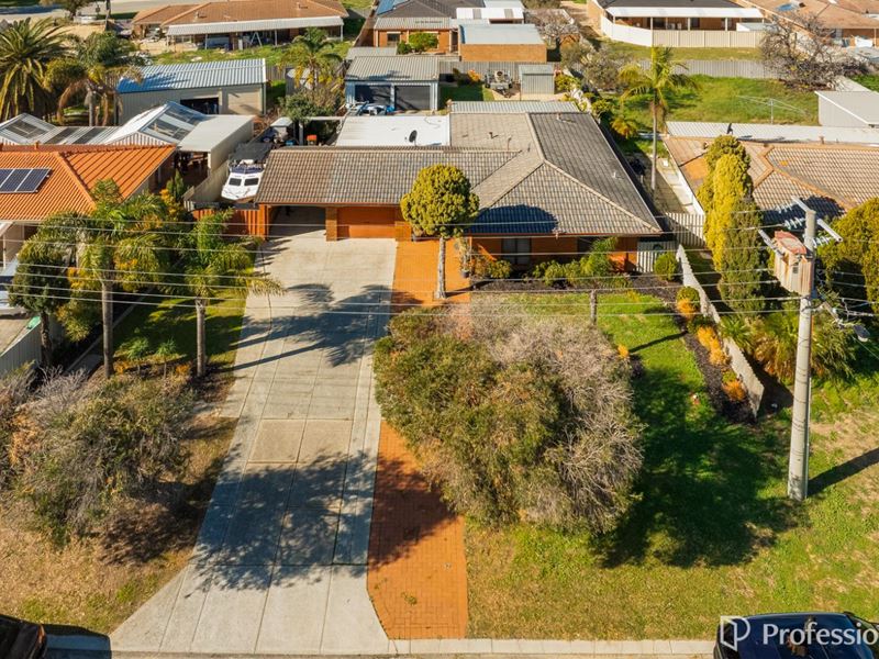 27 Whitehaven Crescent, Balga