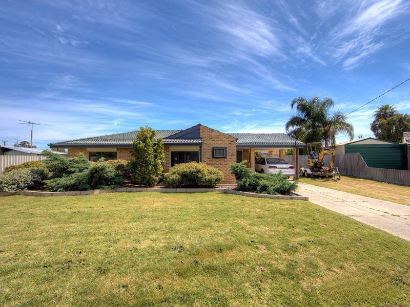 13 Otway Crescent, High Wycombe WA 6057