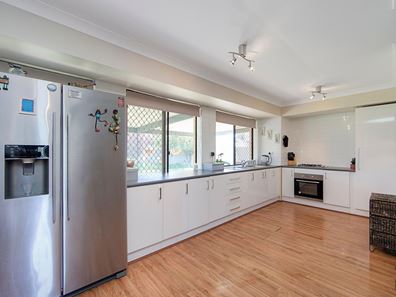 13 Otway Crescent, High Wycombe WA 6057