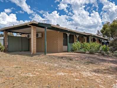 1 Gascoyne Drive, Gosnells WA 6110
