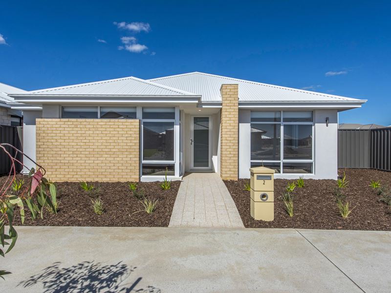 2 Larcom Road, Lakelands WA 6180