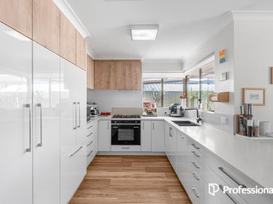 83 Dollis Way, Kingsley WA 6026
