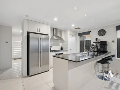 29 Sidgwick Avenue, Piara Waters WA 6112