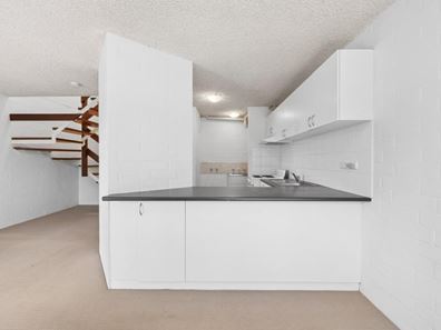 15/311 Harborne Street, Glendalough WA 6016