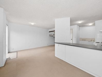 15/311 Harborne Street, Glendalough WA 6016