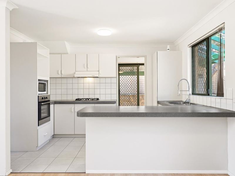 4/123 Robert Street, Como WA 6152