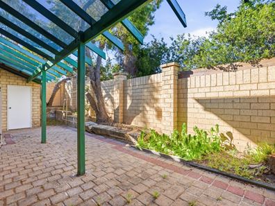4/123 Robert Street, Como WA 6152