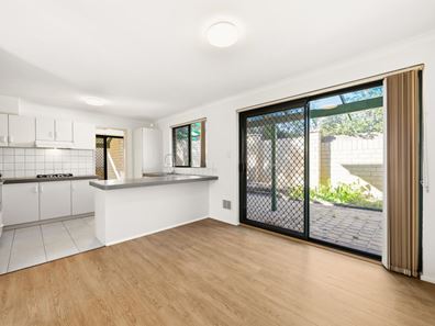 4/123 Robert Street, Como WA 6152
