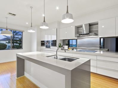 21 Salford Promenade, Mindarie WA 6030