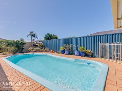 15 Pimelia Grove, Thornlie WA 6108