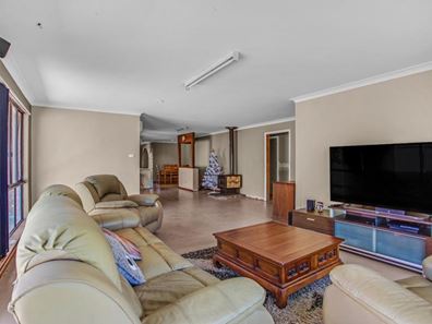 1/9 Coral Crescent, Broadwater WA 6280