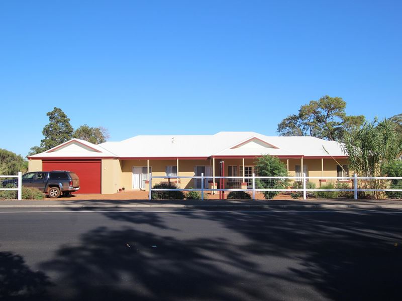 107 South Western Hwy, Waroona