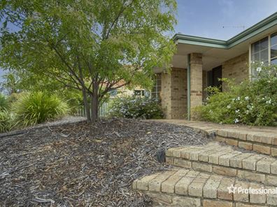 13 Hazelwood Ramble, Ballajura WA 6066