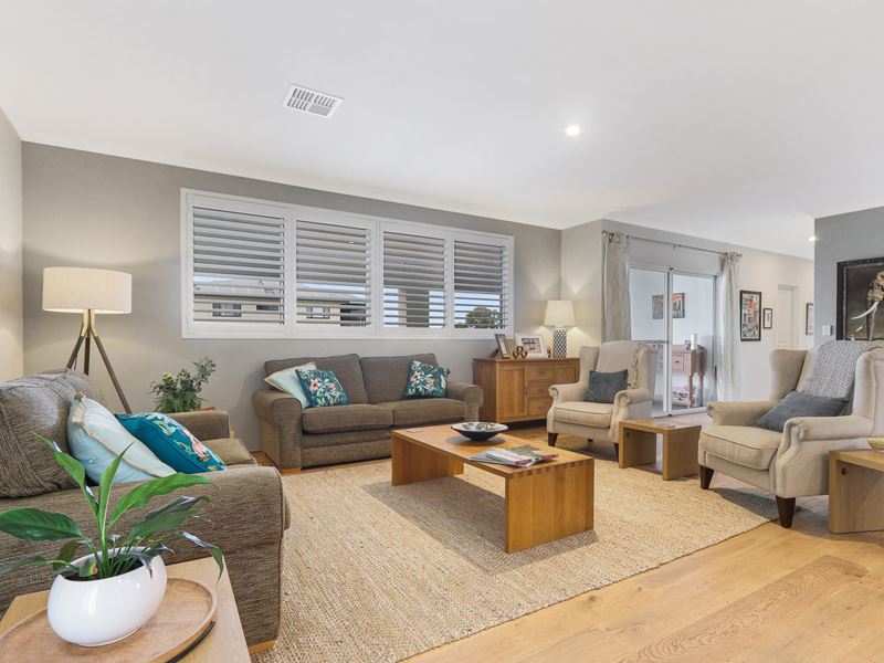 14 Albany Drive, Dawesville