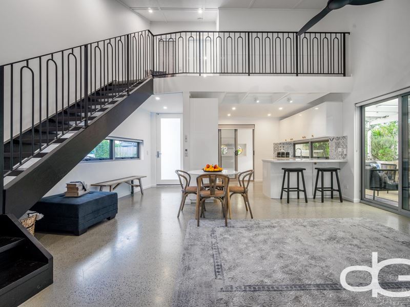 5a Simper Crescent, White Gum Valley