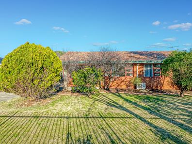 15 Trangie Way, Kelmscott WA 6111