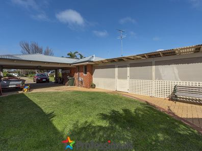 6 Nettle Place, Halls Head WA 6210